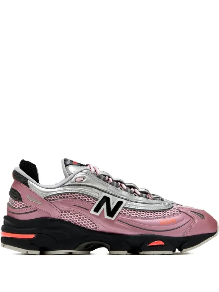 Sneakerși New Balance din piele de căprioară negru