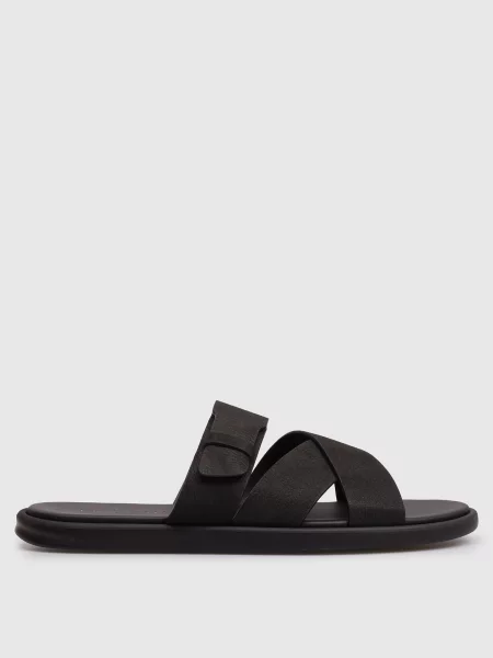 Шкіряні шльопанці Doucal's чорні