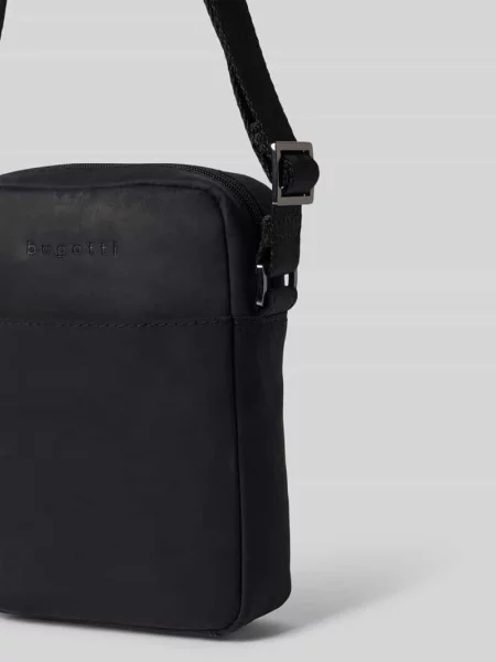 Torba na ramię z naturalnej skóry z detalem z logo model Luca' Bugatti czarna