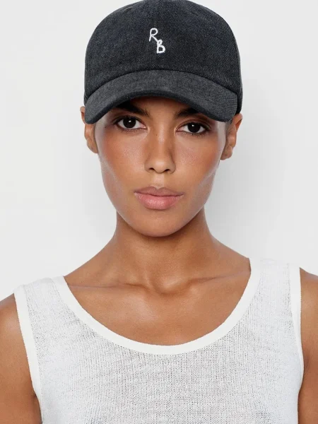 Kapa s šiltom Ruslan Baginskiy črna