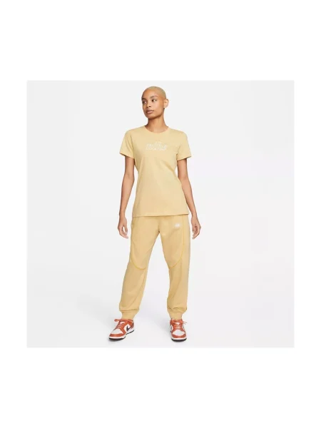 Ruha Nike bézs