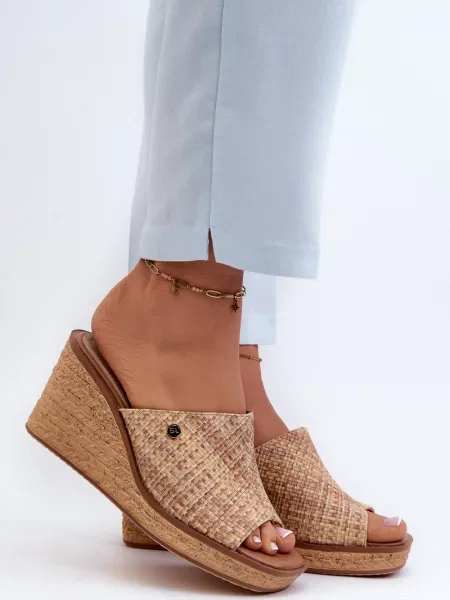 Papuci de casă Kesi cu pană bej