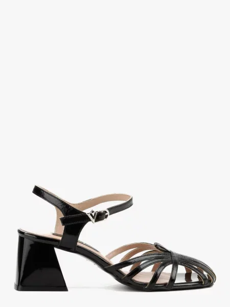 Босоніжки LeBERDES лакова натуральна шкіра чорний