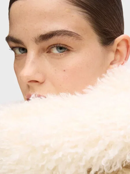 Шуба Karl Lagerfeld біла