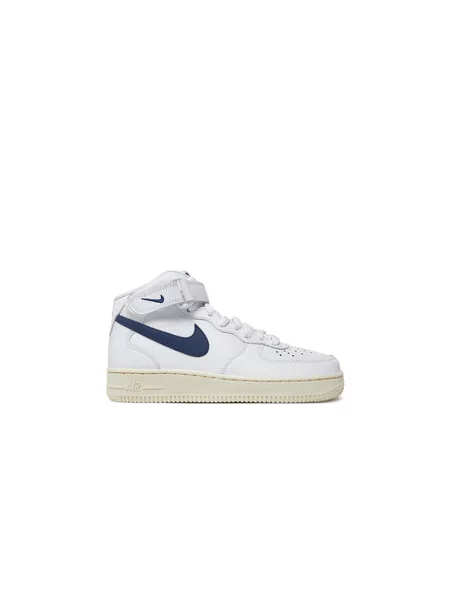 Sneakersy Nike bílé