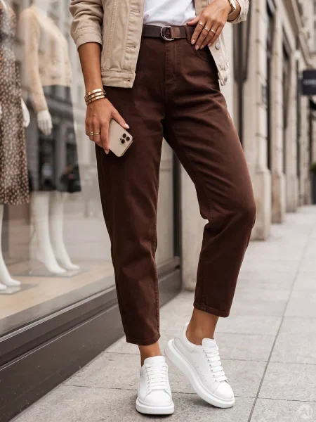 Jeansy mom fit z paskiem Dstreet brązowe