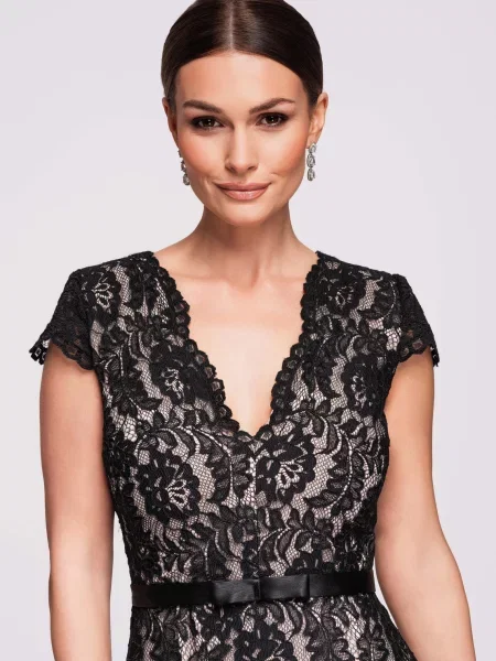 Rochie de seară Edoti de costum