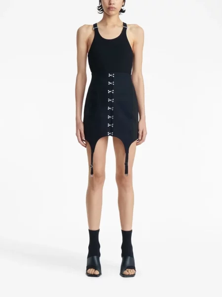 Briaunotas marškinėliai be rankovių Dion Lee juoda