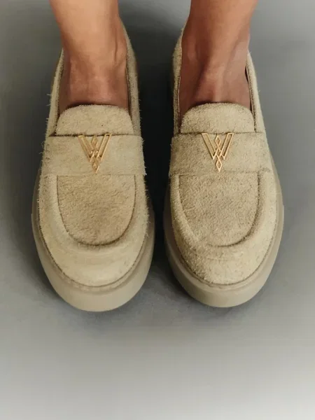 Замшевые мокасины Vanda Novak на платформе бежевые