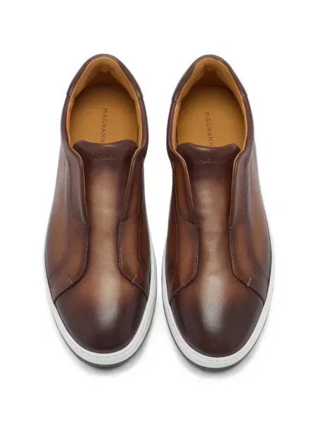 Sneakerși Magnanni din piele maro