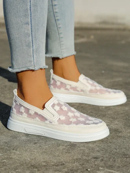 Mocasini Resti cu model floral plasă alb
