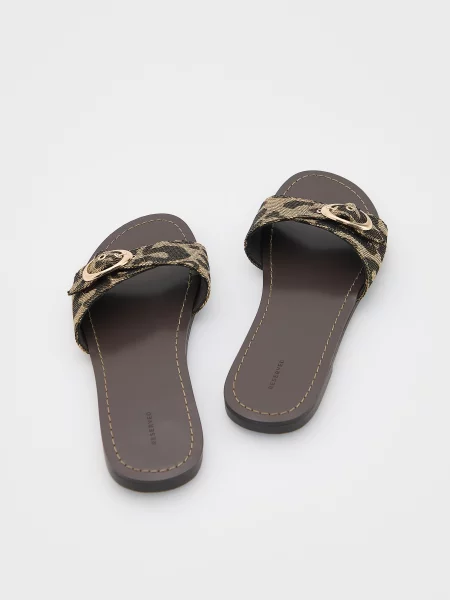 Шлепанцы Reserved