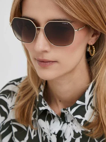 Слънчеви очила VOGUE златисто