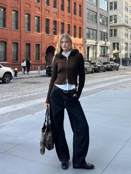 Bershka Kardigan Z Dzianiny Z Zamkiem Błyskawicznym I Kapturem Z Efektem Futra Kobieta L brązowy