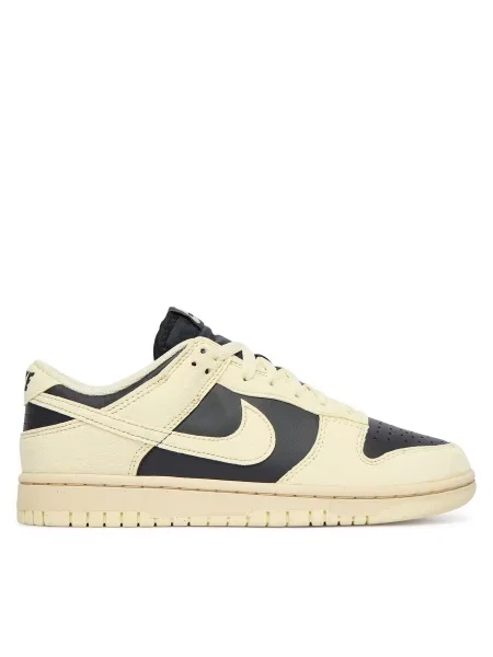 Αθλητικά Nike Dunk Low Κρεμ