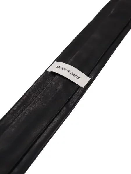 Cravată Ernest W. Baker din piele clasică negru