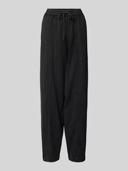 Spodnie szerokie o kroju comfort fit z imitacji denimu model ‘ANDIE’ Vero Moda czarne