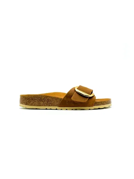 Klapki Birkenstock skórzane na sprzączkę na płaskim obcasie brązowe