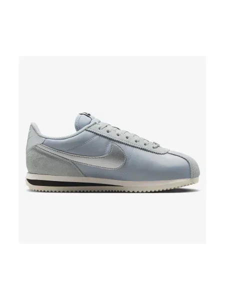Pantofi Nike gri
