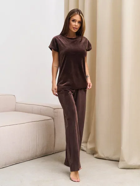 Велюровая пижама Issa Plus коричневая