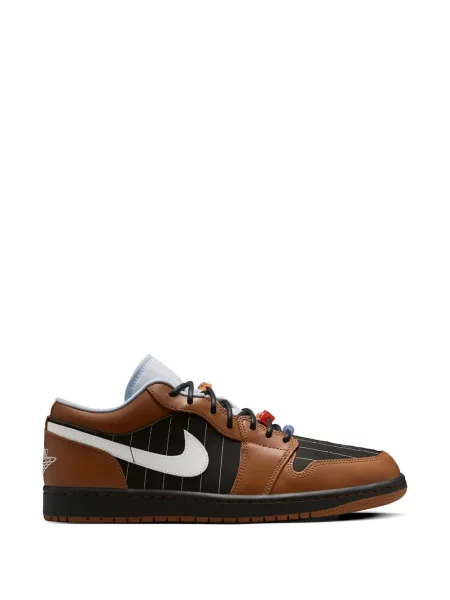 Sneakerși Jordan maro