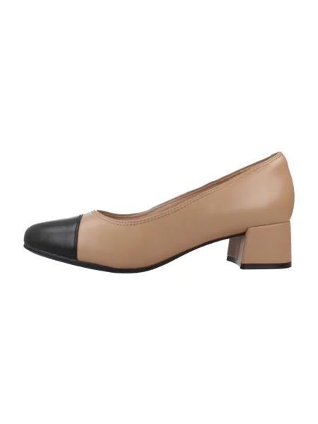 Pantofi Clarks bej