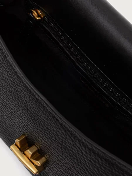 Кожаная сумка шоппер Michael Michael Kors