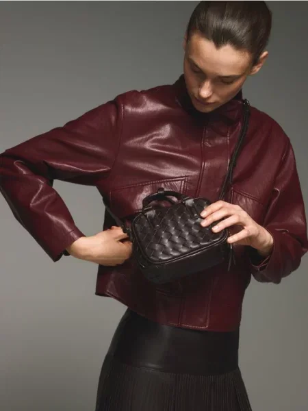 Reserved Маленька сумка через плече темно коричневий