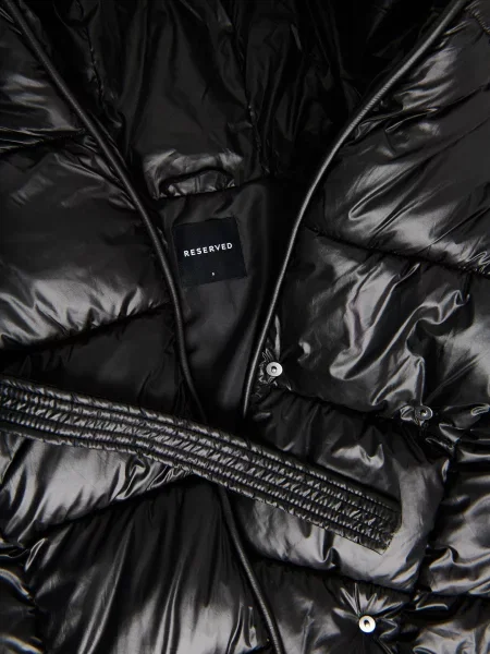 Стеганая куртка Reserved черная