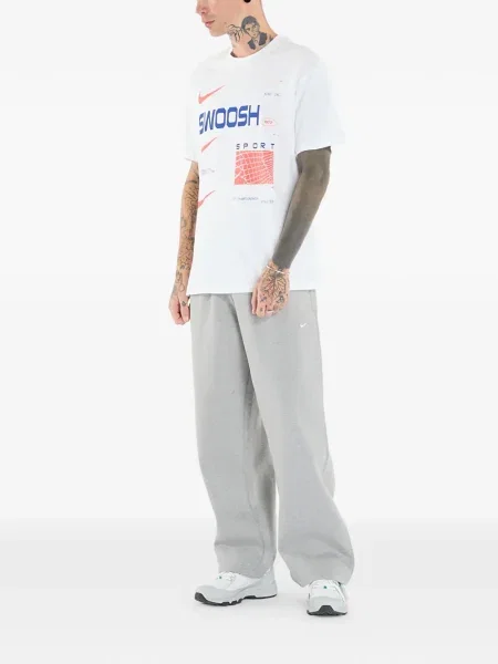 Tricou Nike cu decolteu în V alb