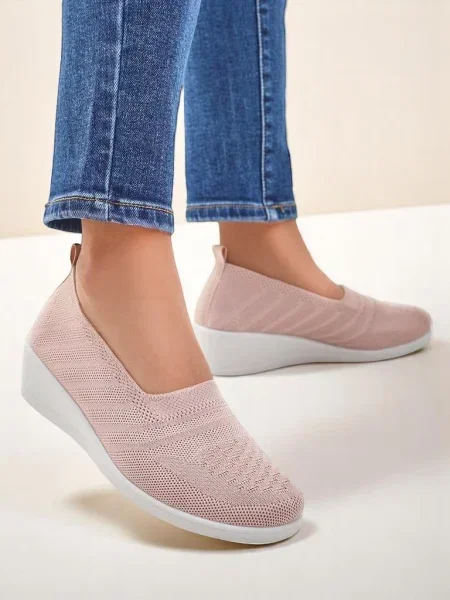 Mokasíny Resti na klínovém podpatku bílé