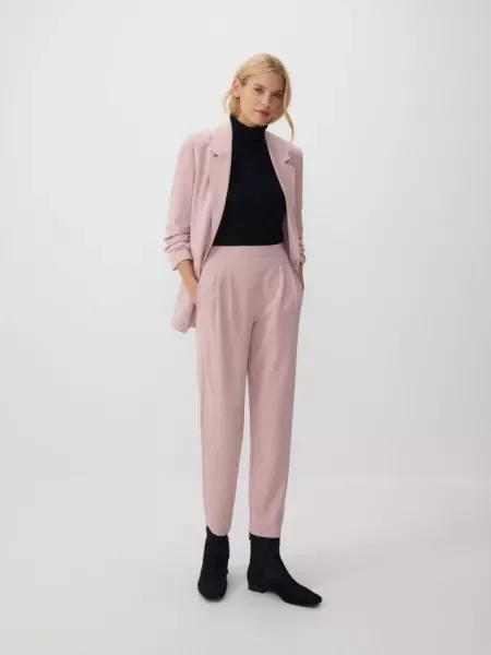 Reserved Штани jogger с защипами пастельний рожевий