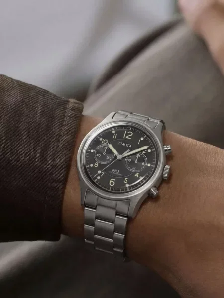 Ceas Timex negru