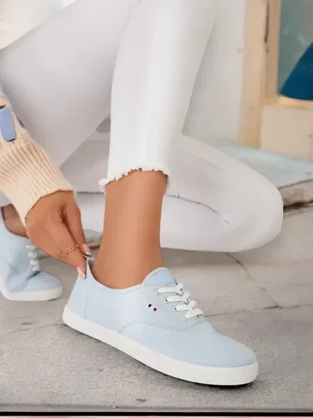 Sneakerși Resti alb