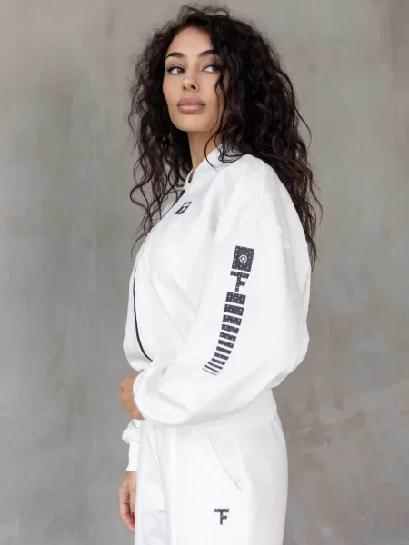 Женский костюм с брюками палаццо білі