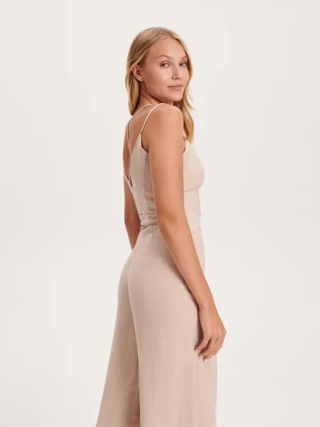 Reserved Комбінезон з модаллю бежевий