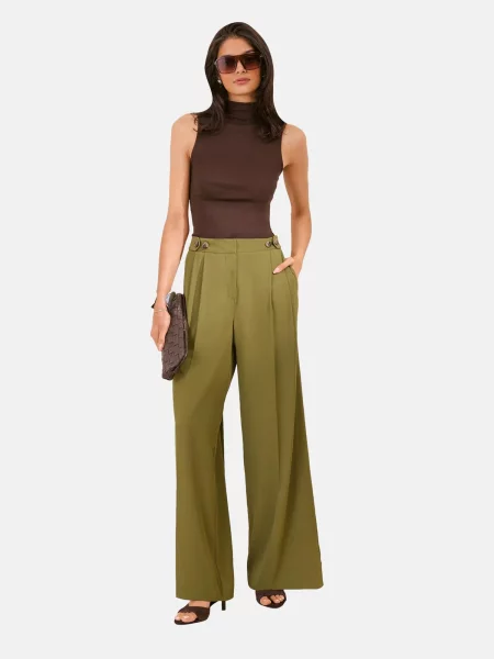 Friends Like These Pantaloni cutați Essentials' verde