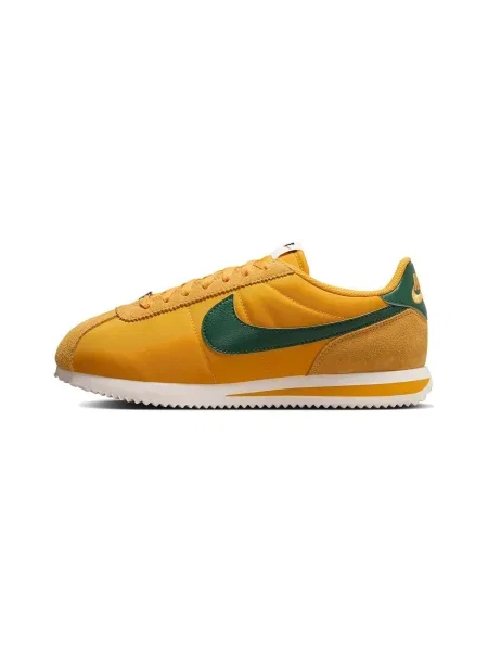 Pantofi Nike portocaliu