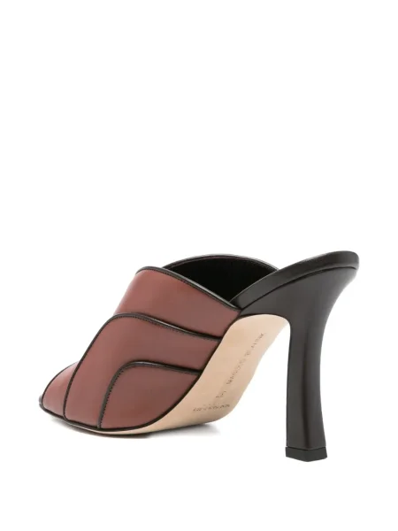 Sandale Manolo Blahnik din piele maro