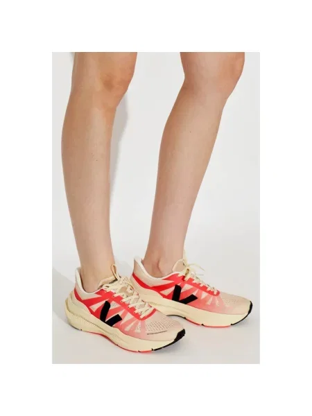 Sneakersy Veja z siateczką beżowe
