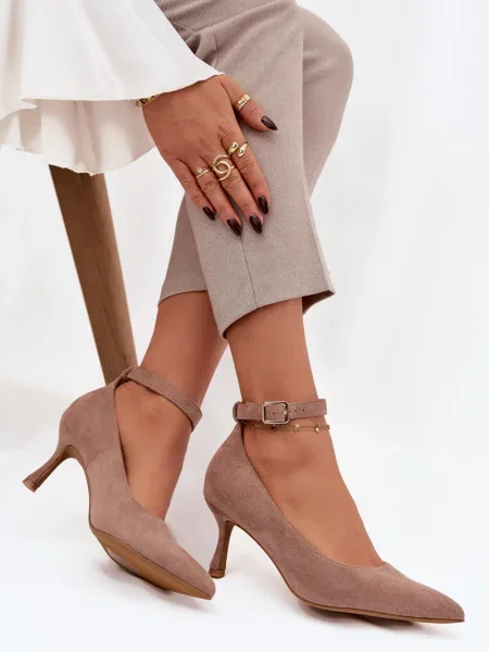 Полуотворени обувки Boto бяло