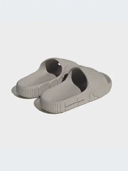 Шлепанцы Adidas коричневые