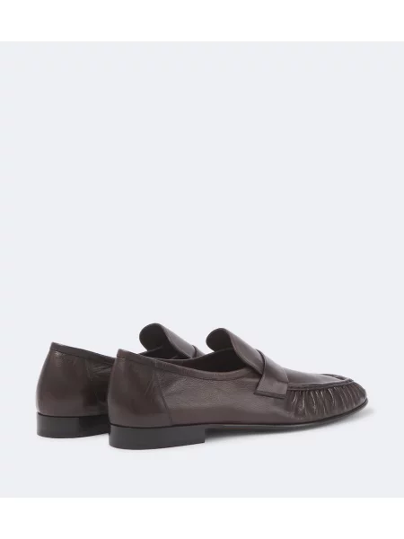 Pantofi loafer The Row din piele maro