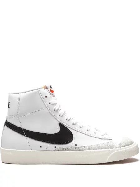 Blejzer Nike bijela