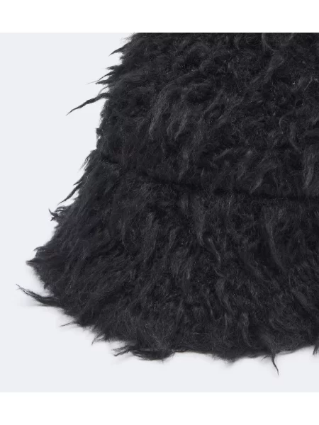 Căciulă Fendi de lână negru