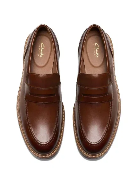 Pantofi Clarks maro