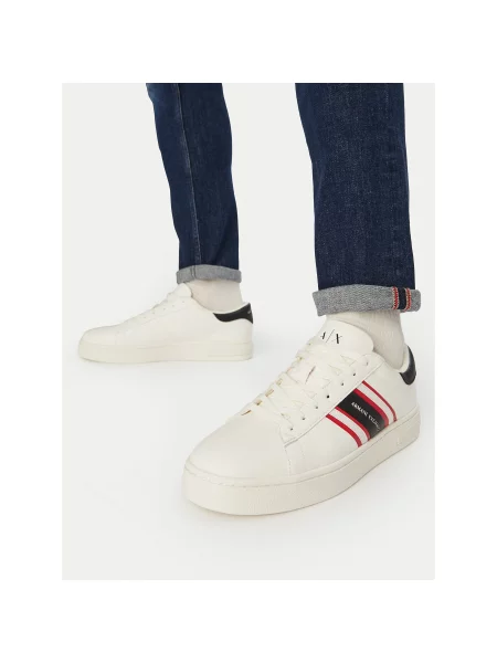 Αθλητικά Armani Exchange Κρεμ