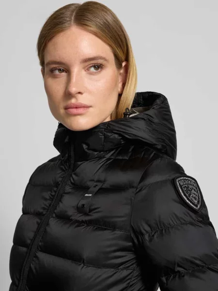 Płaszcz z efektem pikowania model Agnes' Blauer czarny