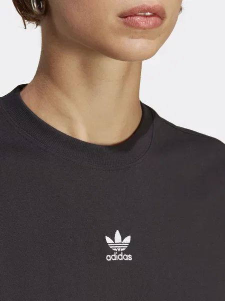 Футболка adidas ADICOLOR ESSENTIALS чорний