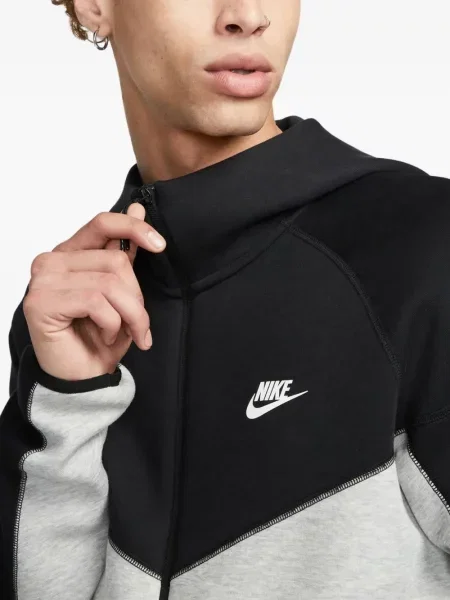 Hanorac cu glugă Nike din jerseu gri
